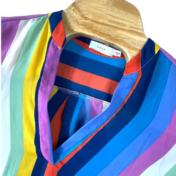 Multi Color Lush Top - Size Medium - Picture 6 of 7